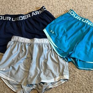 Women’s Under Armour Short Bundle- SZ Medium